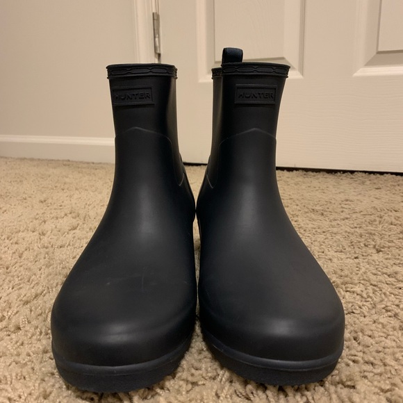 Hunter Rain Booties in navy - Picture 3 of 5